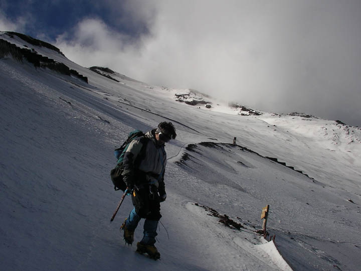 富士山をアイピケで行く/trekking, Mt.Fuji in winter